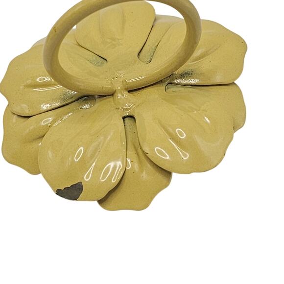VTG Set of 6 Country French Toleware Painted Yellow Metal Napkin Rings - Picture 5 of 7